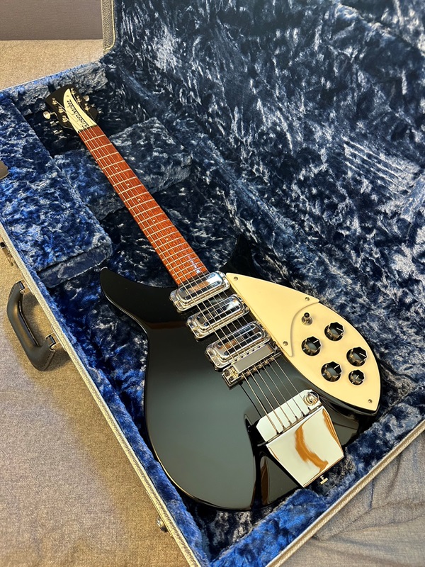 Rickenbacker 325C64 JGの画像